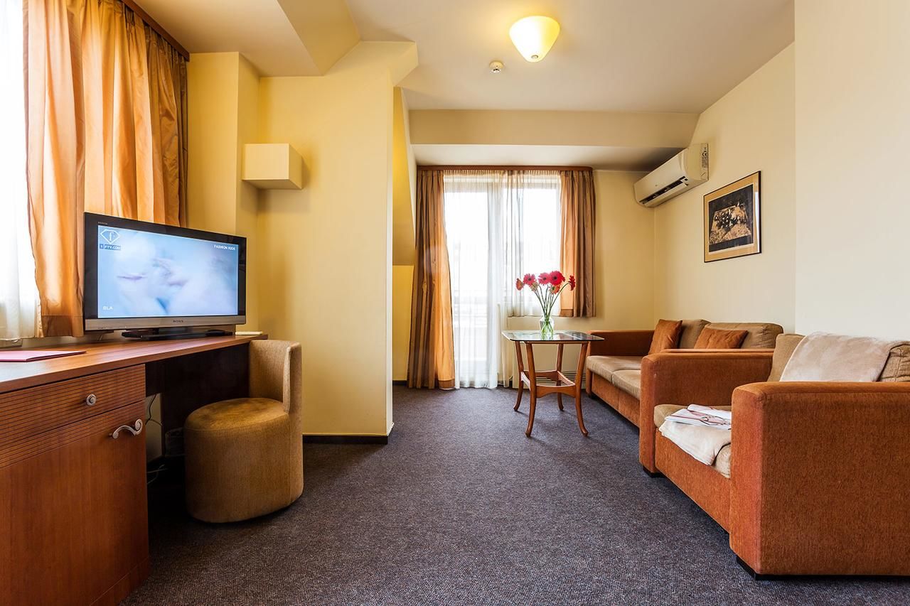 Отель Sofia Place Hotel by HMG София
