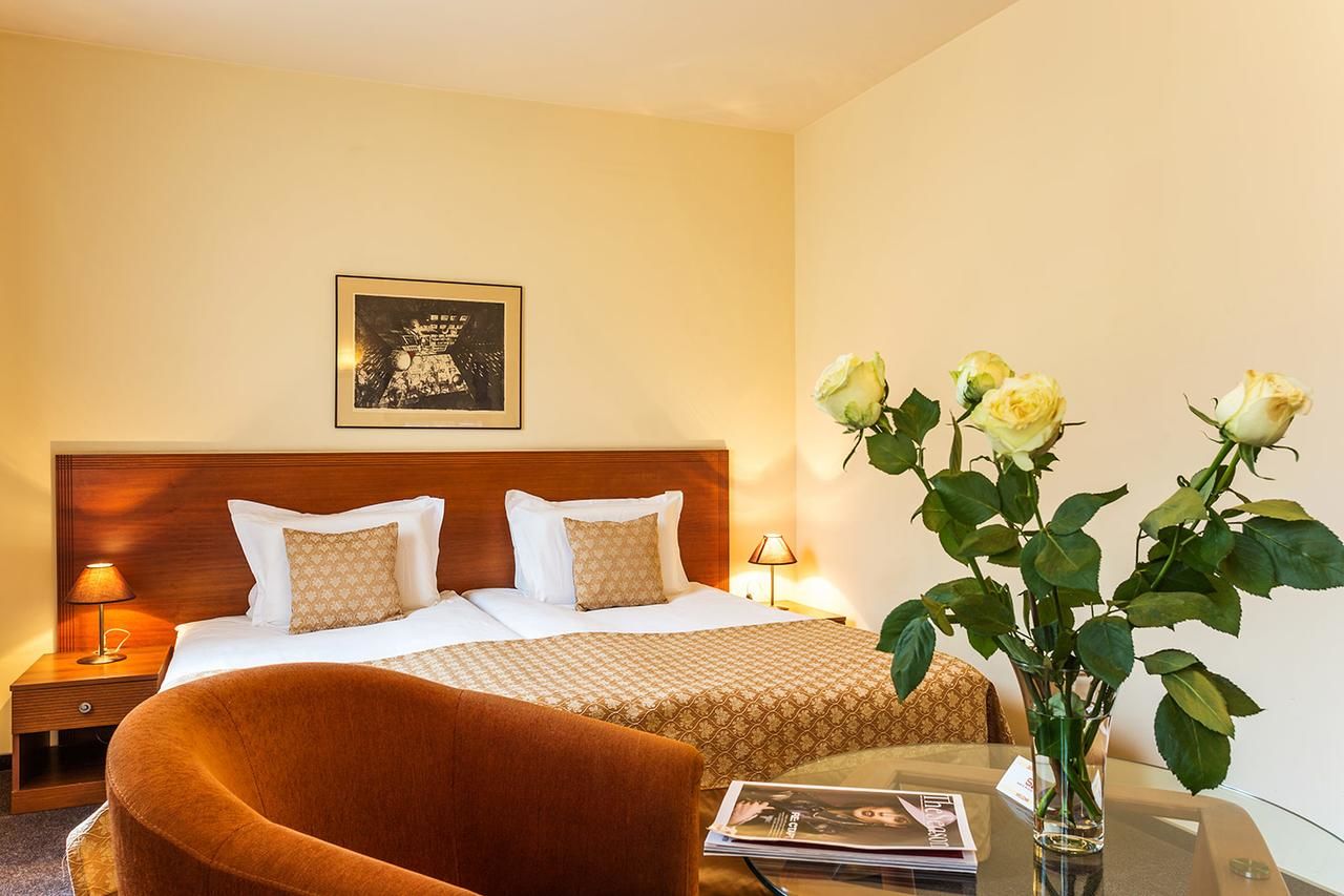 Отель Sofia Place Hotel by HMG София