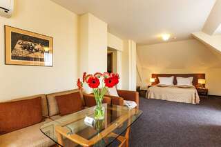 Отель Sofia Place Hotel by HMG София Номер-студио с балконом-10