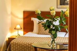 Отель Sofia Place Hotel by HMG София Двухместный номер с 1 кроватью и балконом-11