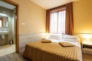 Отель Sofia Place Hotel by HMG София Апартаменты с 1 спальней с диваном-кроватью.-3