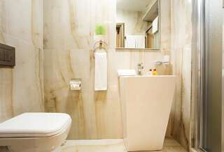 Отель Sofia Place Hotel by HMG София Апартаменты с 1 спальней с диваном-кроватью.-1